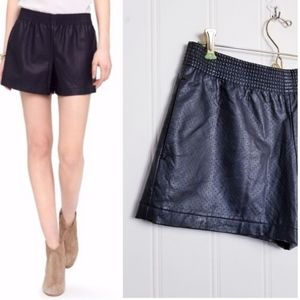 🌕 Club Monaco Faux Leather Shorts Size 4 Black